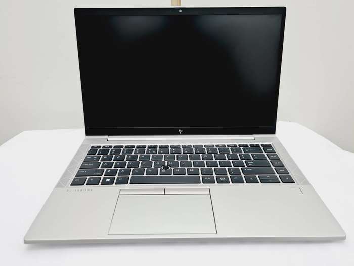 HP Elitebook - i5 10th gen - 8gb - 256gb ssd