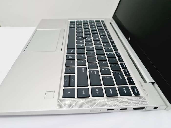 HP Elitebook - i5 10th gen - 8gb - 256gb ssd