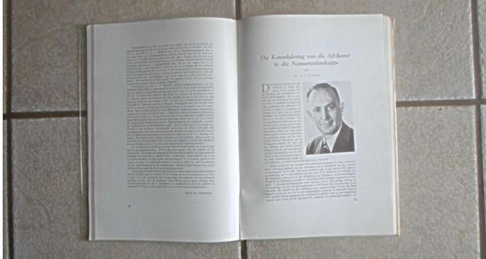 Book - Harscover - Die Suid Afrikaanse Akademie Vir Wetenskap en Kuns - Feesalbum - 1909-1959