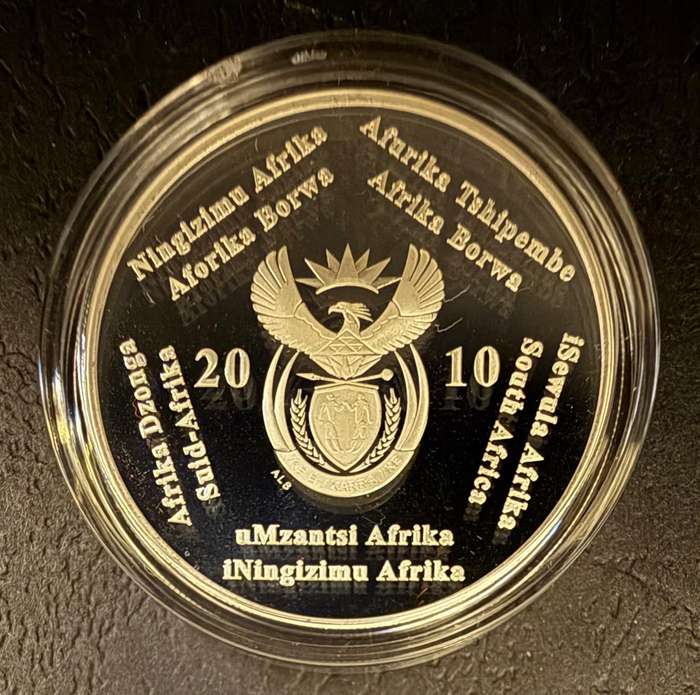 Silver R2 Crown Prestige Set - FIFA 2006-2010 -ONE set of 5 Coins in Wooden Box + COA (bid per coin)