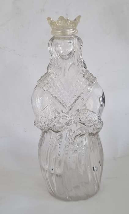 Queen shaped Roger & Gallet Roi et Reine bottle