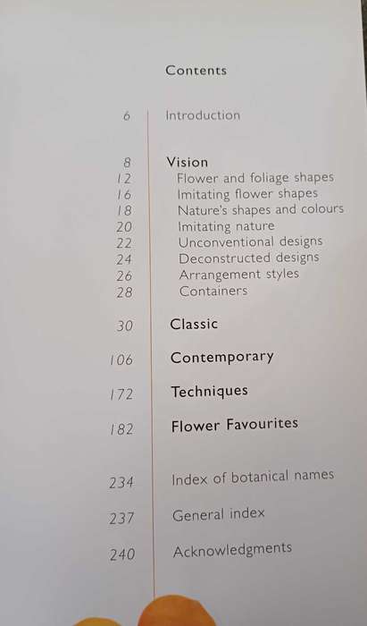 Classic Paula Peyke (flower arrangement)