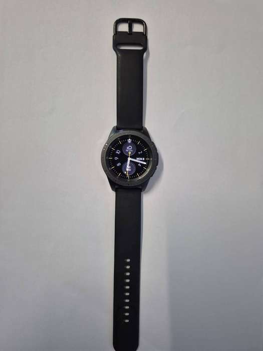 Samsung Galaxy Smart Watch SM-R815 (4G/LTE)  42mm Bluetooth & GPS  Excellent Condition