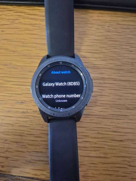 Samsung Galaxy Smart Watch SM-R815 (4G/LTE)  42mm Bluetooth & GPS  Excellent Condition