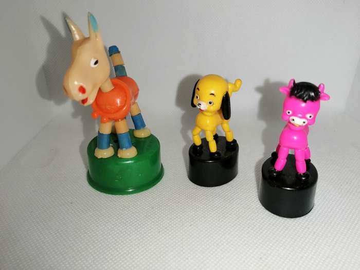 Figurines