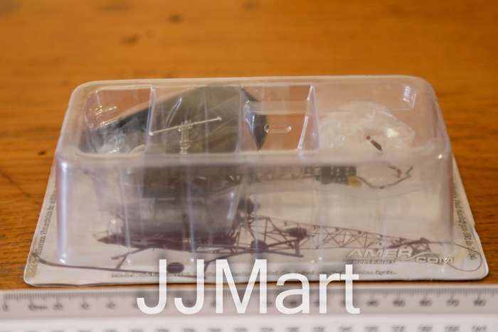 Amercom Helicopters of the World Bell OH-13 Sioux diecast 1:72 helicopter