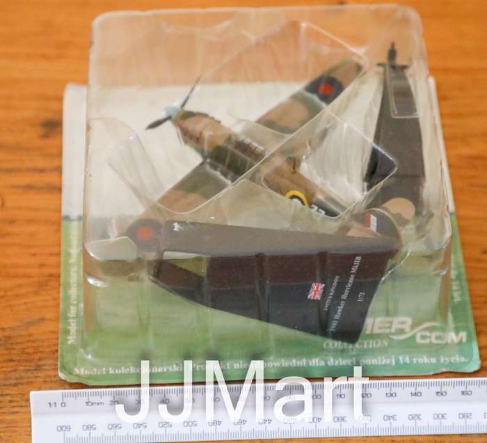 Amercom Aircraft of the World: Hawker Hurricane Mk.IIB 1/72