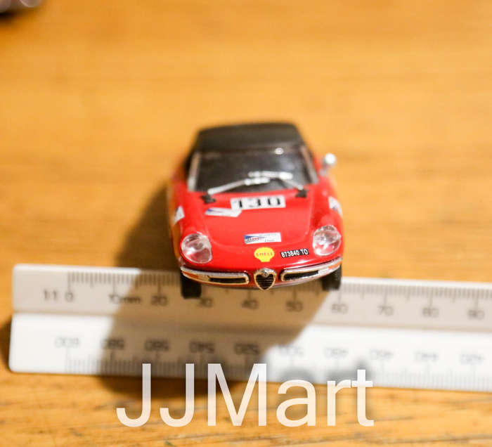 Die cast 1/43 Alfa Romeo Spider Duetto model car 1966 red