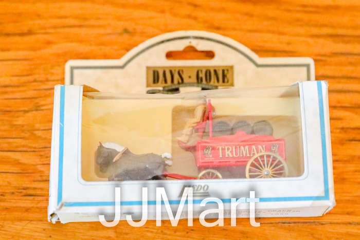 LLEDO DAYS GONE CLASSIC TRUMANS BEER HORSE DRAWN DRAY REF 31004