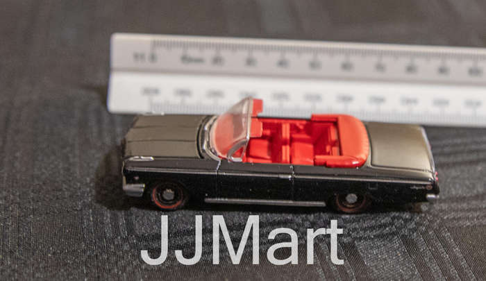 Chevrolet Impala 1/64 Auto World SS 409 Black Cabriolet 1962