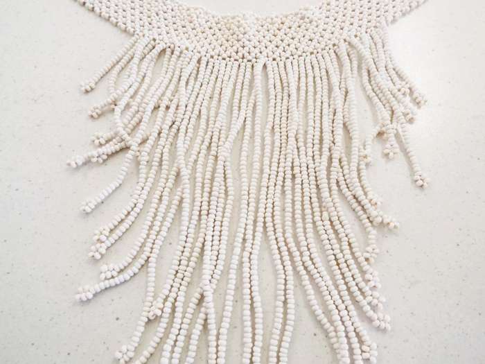 VINTAGE 1950s White Milk Glass Beaded  NECKLACE,,,,,NOT PLASTIC