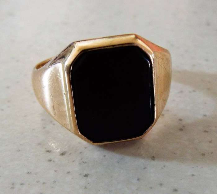 VINTAGE 9CT mens ring