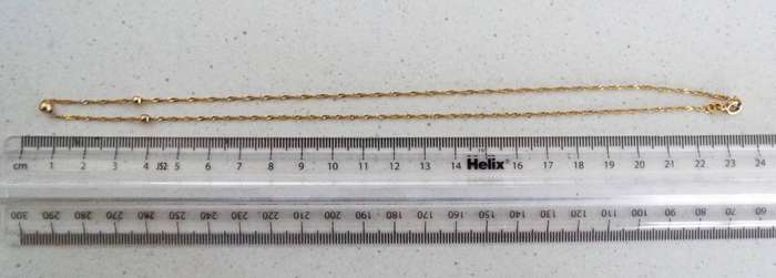 VINTAGE 9CT ELAGANT NECLLACE