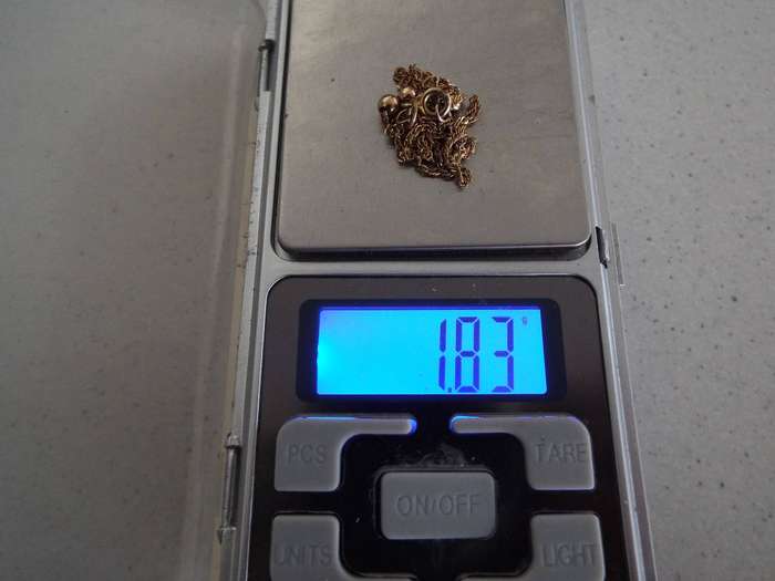 VINTAGE 9CT ELAGANT NECLLACE
