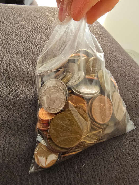 Unvalued coins of lower decimels