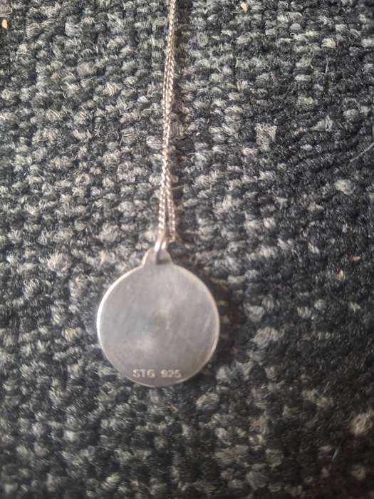 Sterling silver necklace with pendant