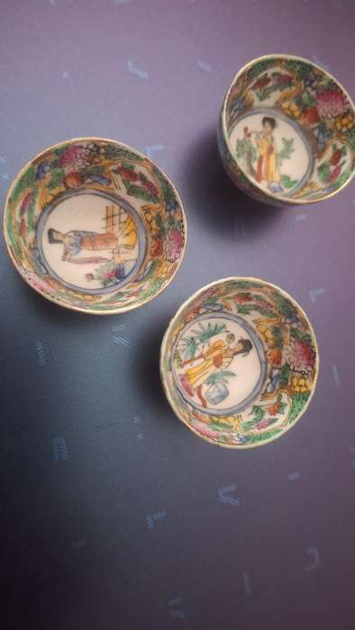 Vintage small oriental bowls x 3