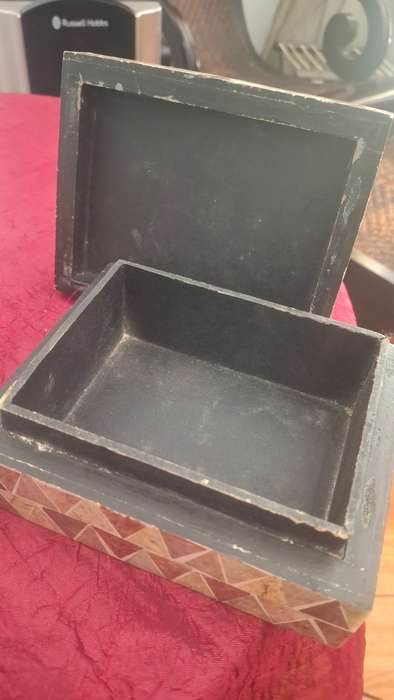 Vintage jewelry box