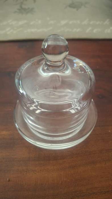 Butter dish