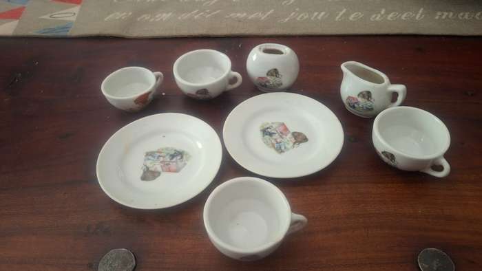 Vintage toy tea set