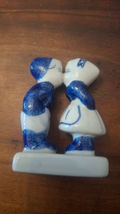 Vintage delft figrenes