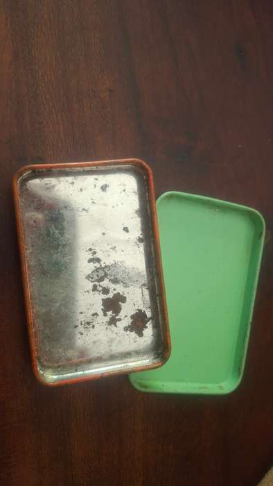 Elastoplast tin