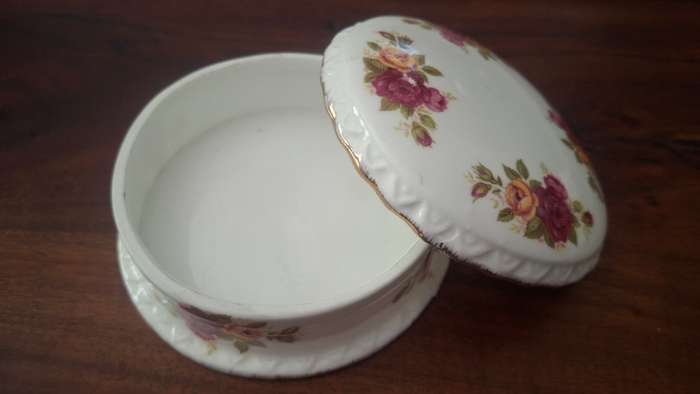 Vintage porcelain bowl with lid