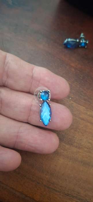 Necklace with earrings blue