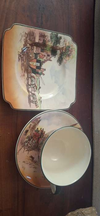 Royal Doulton Antique Old English Coaching Series Footed Tea Cup and Saucer D6393, 1901-1922