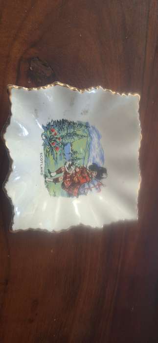 Vintage Old Foley/James Kent Scotland/Scottish Man with Bagpipes Trinket/Pin Dish, Made in England