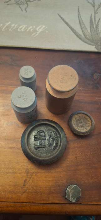 Vintage scale weights