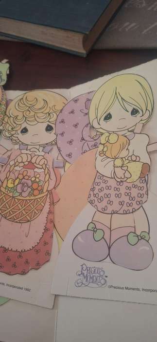 Paper dolls