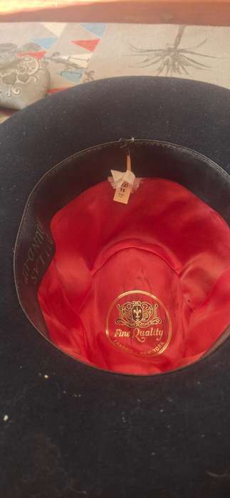 Dallas round up cowboy hat