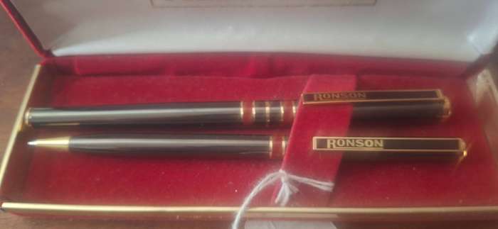 Ronson vintage pen set