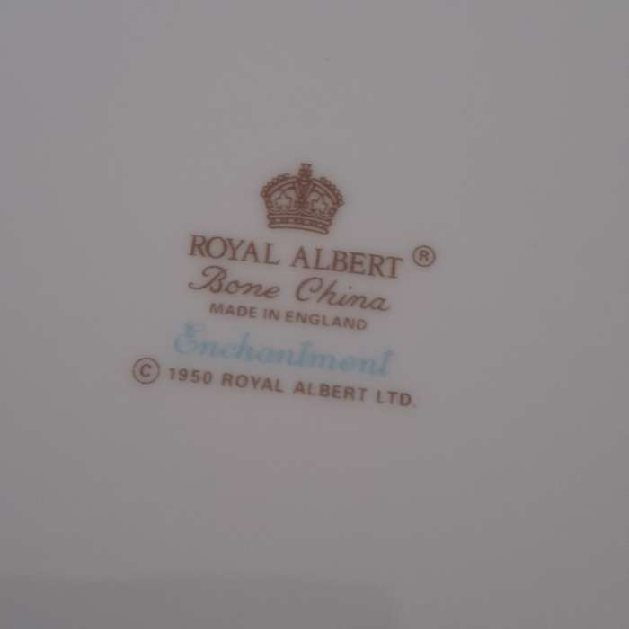 Royal Albert Trio - Enchantment (Trio number 2)