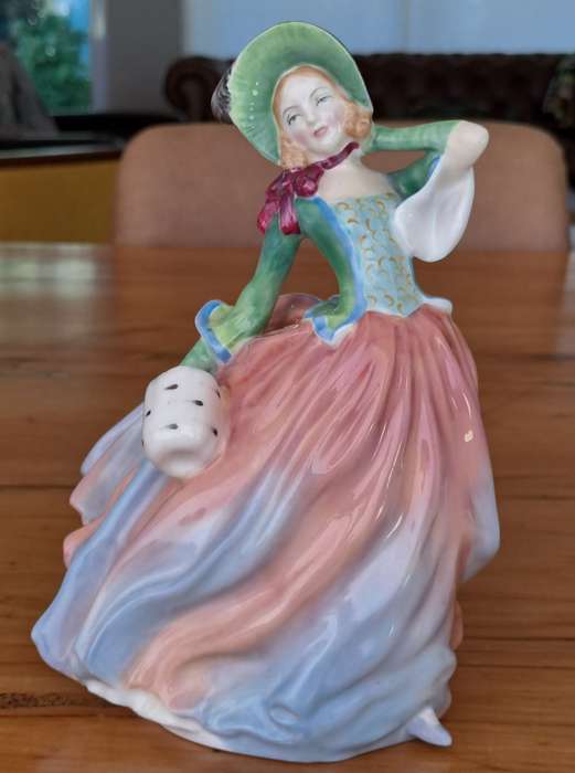 Royal Doulton Figurine - Autumn Breezes HN1911