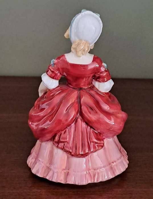 Royal Doulton 'Valerie' HN2107