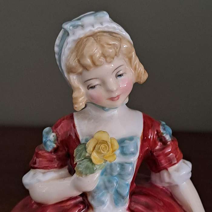 Royal Doulton 'Valerie' HN2107