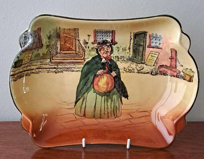 Royal Doulton Dickensware Dish 'Sairey Gamp'