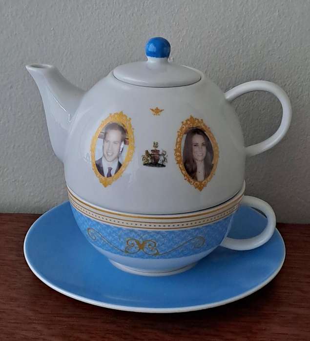 Royal Commemorative Tea for One - Prince William and Katherine's Marriage