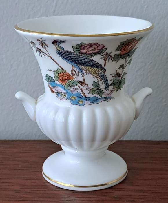 Wedgwood Kutani Crane Urn Shape Vase