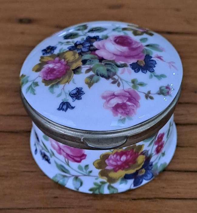 Round Hinged Pill/Trinket Box