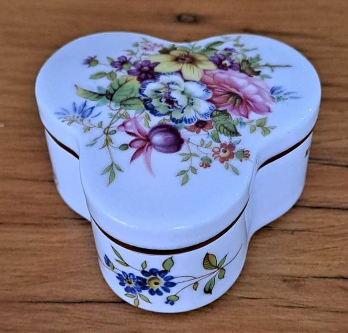 Hammersley Clover Leaf Shape Trinket Box