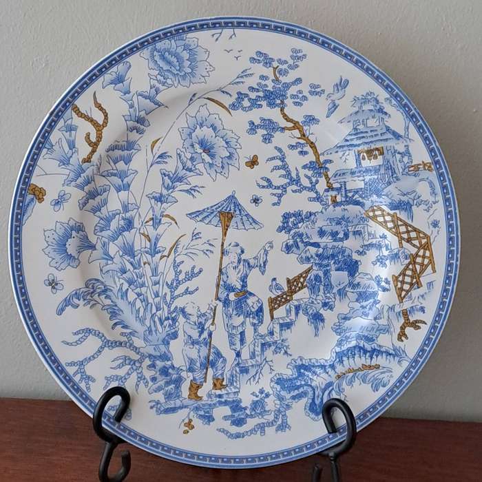 Stunning Oriental Themed Charger