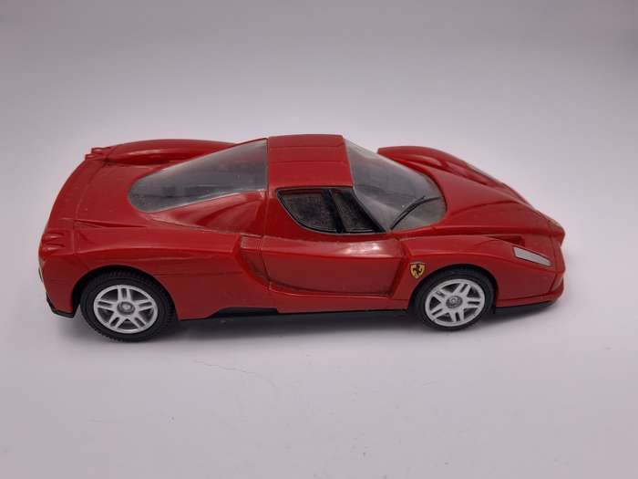 Enzo Ferrari scale 1:38 Shell V-Power