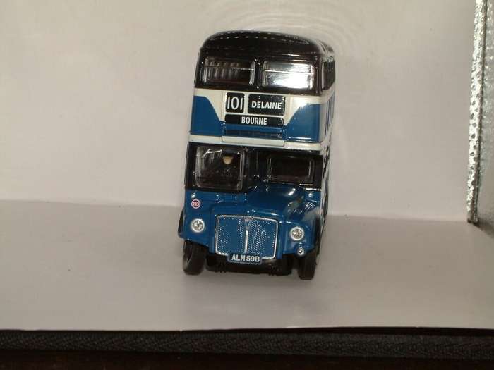 ROUTEMASTER 1:50 " DELAINE " EXCELLENT.(Buses In Britain )