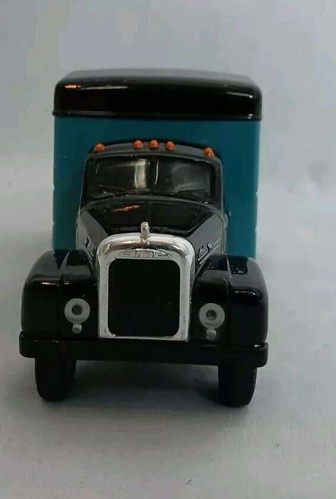 New York Central System, Mack B series Van