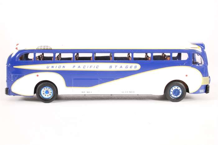 Yellow Coach 743 Bus GREYHOUND UNION PACIFIC CHICAGO/NORTHWESTERN