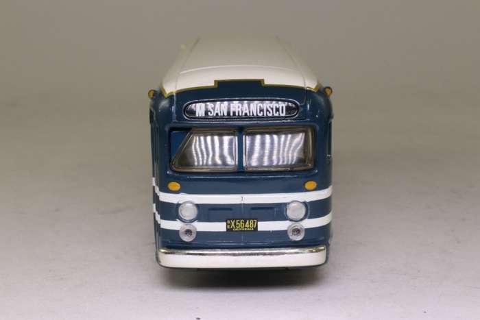 GM Old Look Bus, TD4505: Greyhound Lines