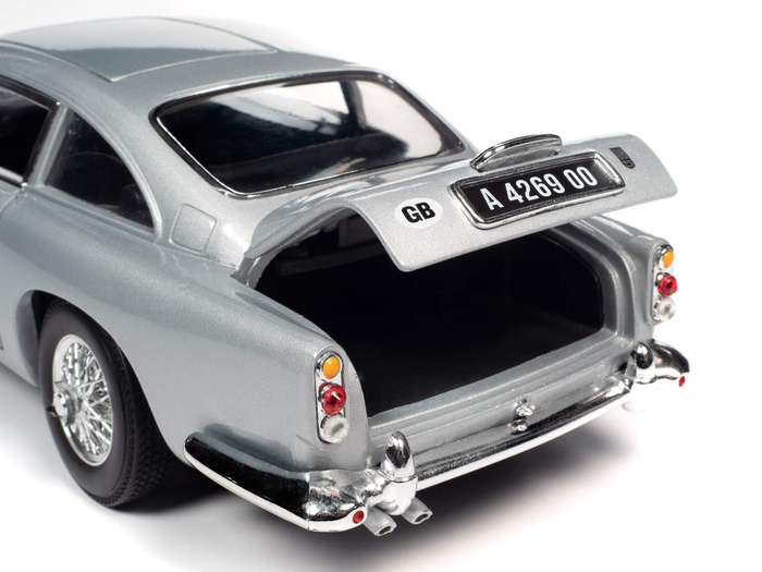 Aston Martin DB5 No Time to Die